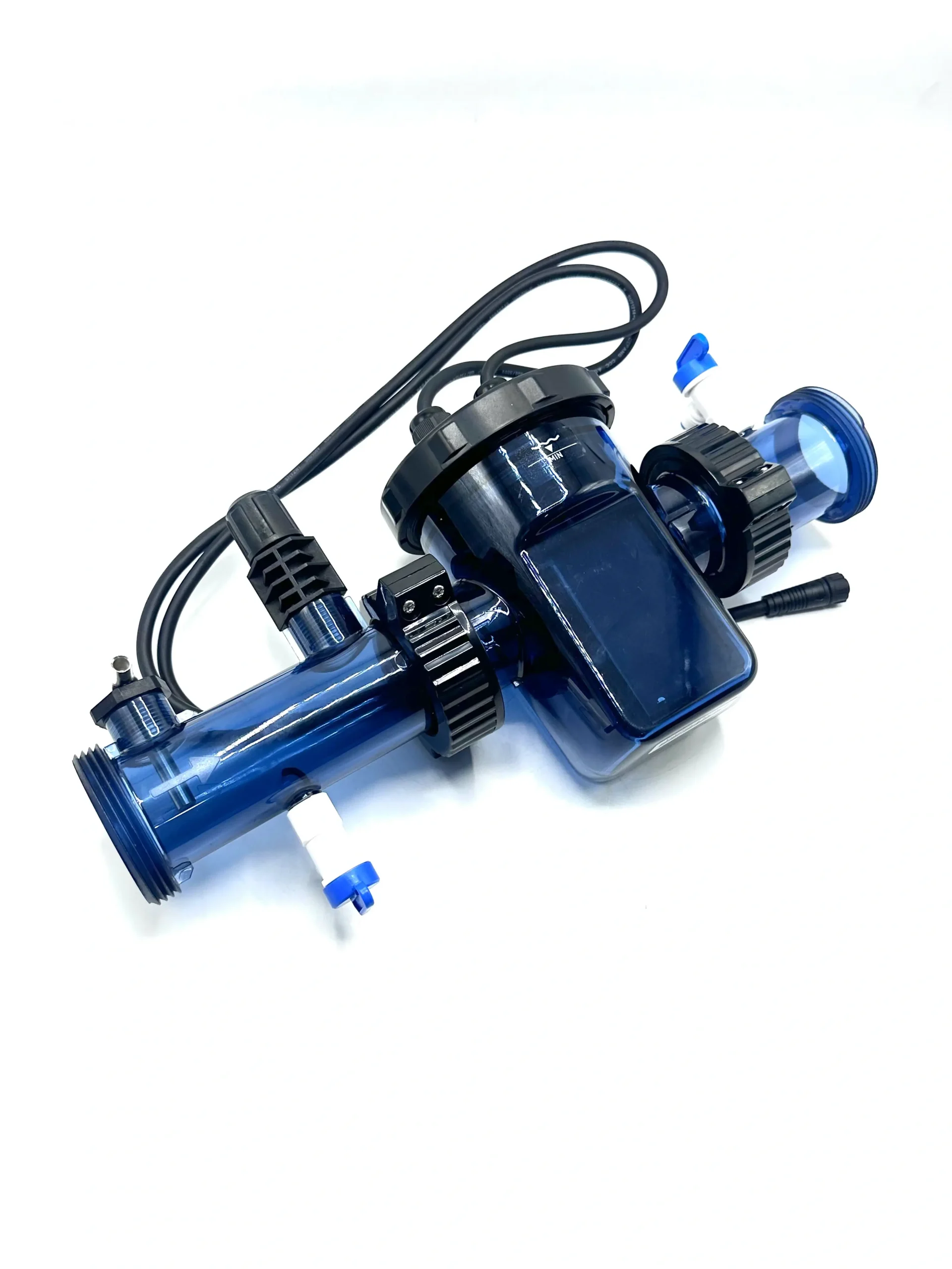 Installation d'un électrolyseur au sel intelligent pour piscine