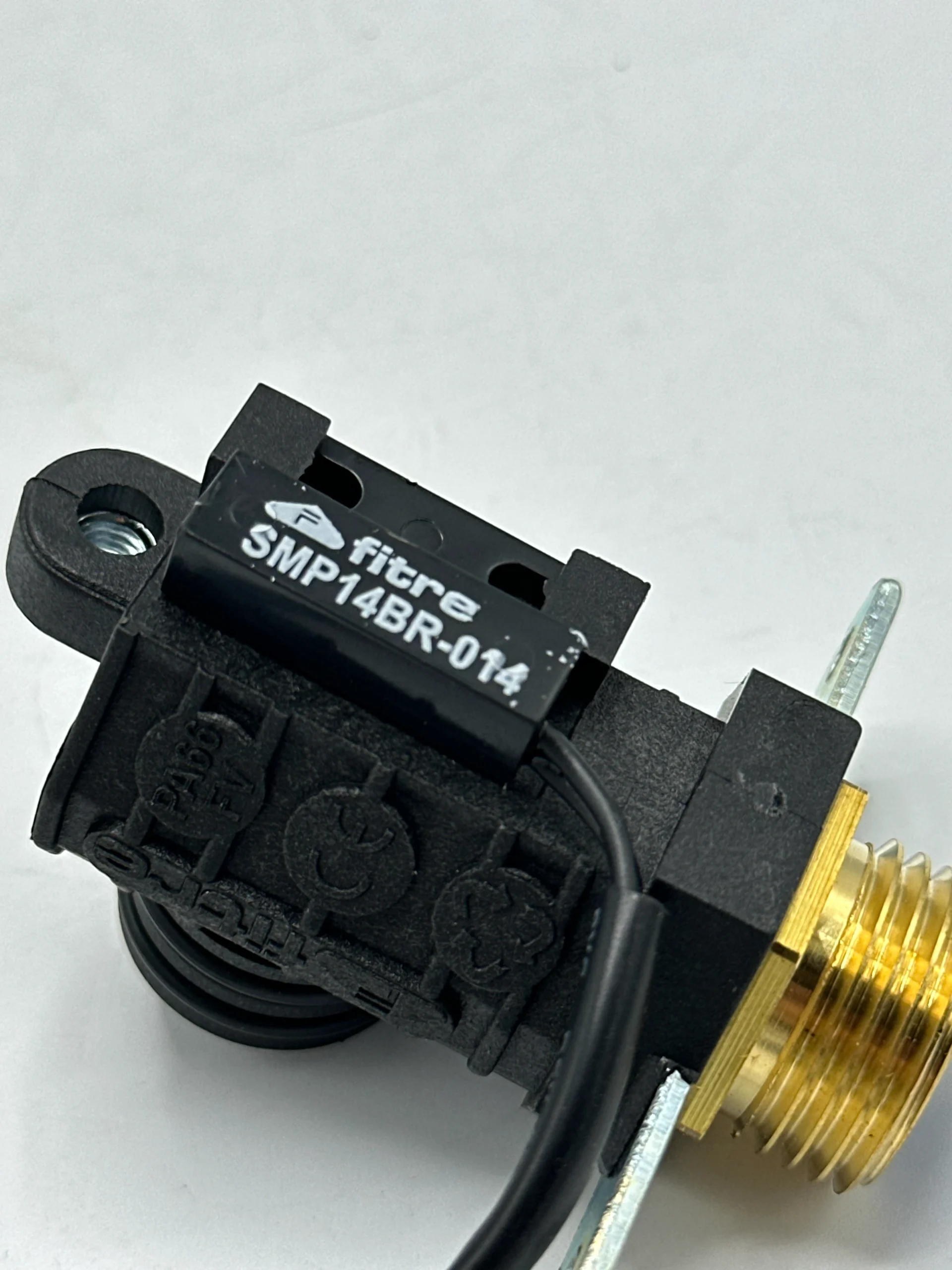 flow-switch-turbine-detail.jpg